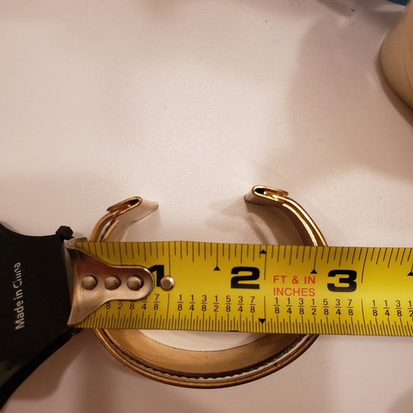 Hoop earring & cuff bracelet set - Picture 3 of 5